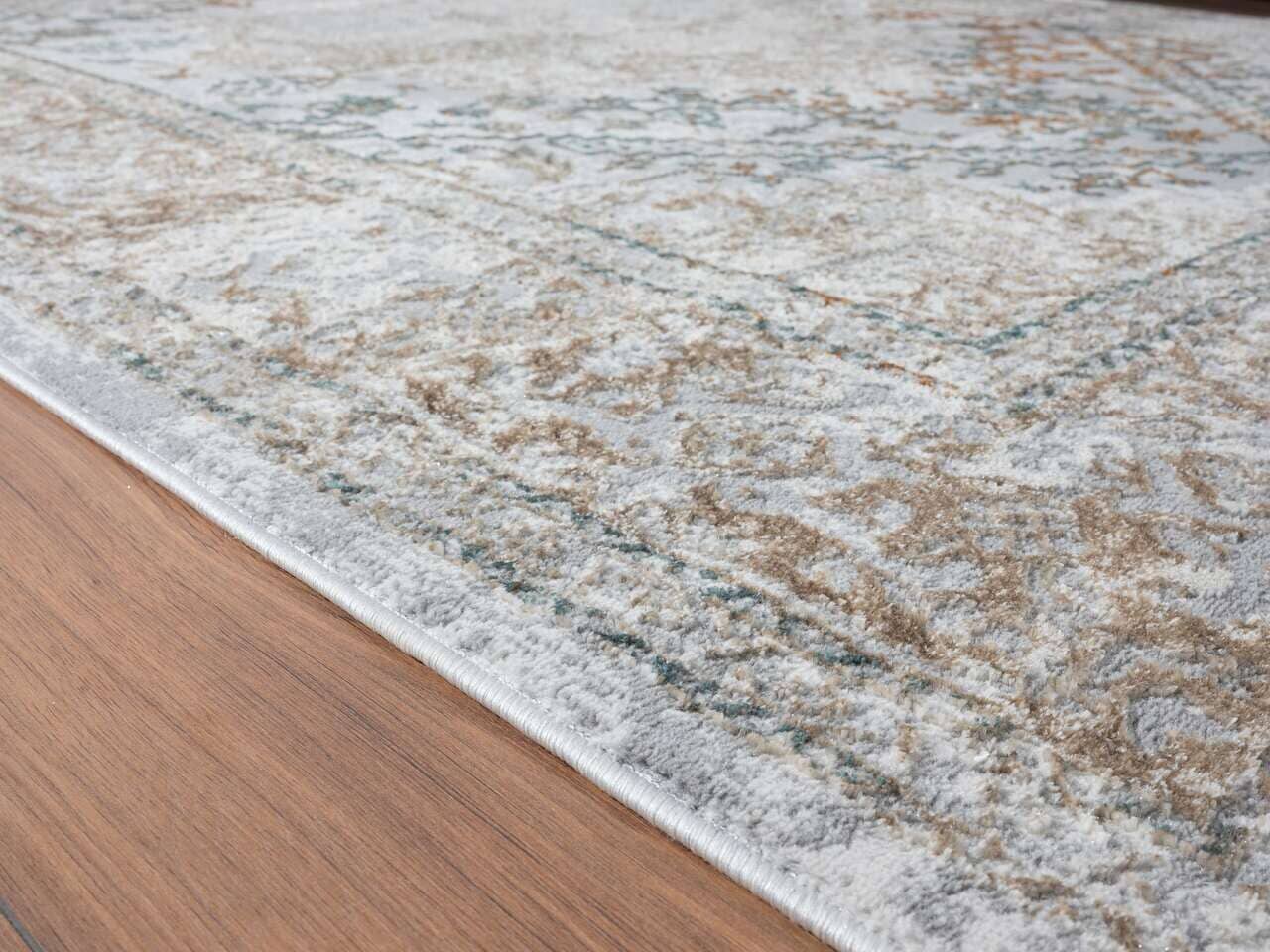 Emojy Lola Brown Rug United Weavers