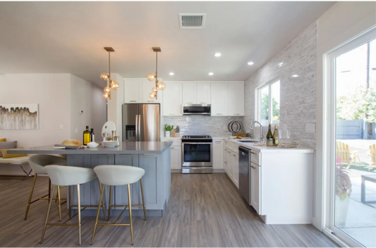 Ice White Shaker Cabinets